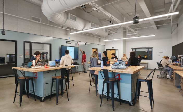 Roosevelt High School – Robotics Lab. Photo: Brad Nicol