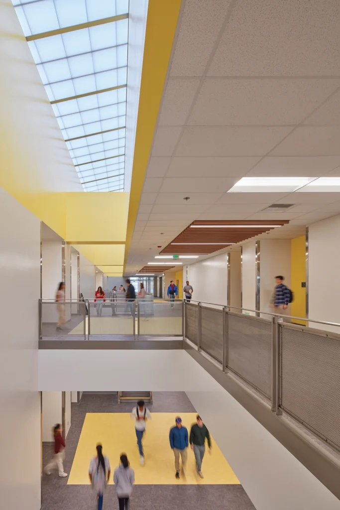 Grover Cleveland High School – Los Angeles, California. The skylight and wall panels use Removable Skin Technology (RST), allowing repairs without exposing the space to the elements, ensuring durability, lowering maintenance costs and meeting security requirements. Photo: Kingspan Light + Air/ Benny Chan/Fotoworks