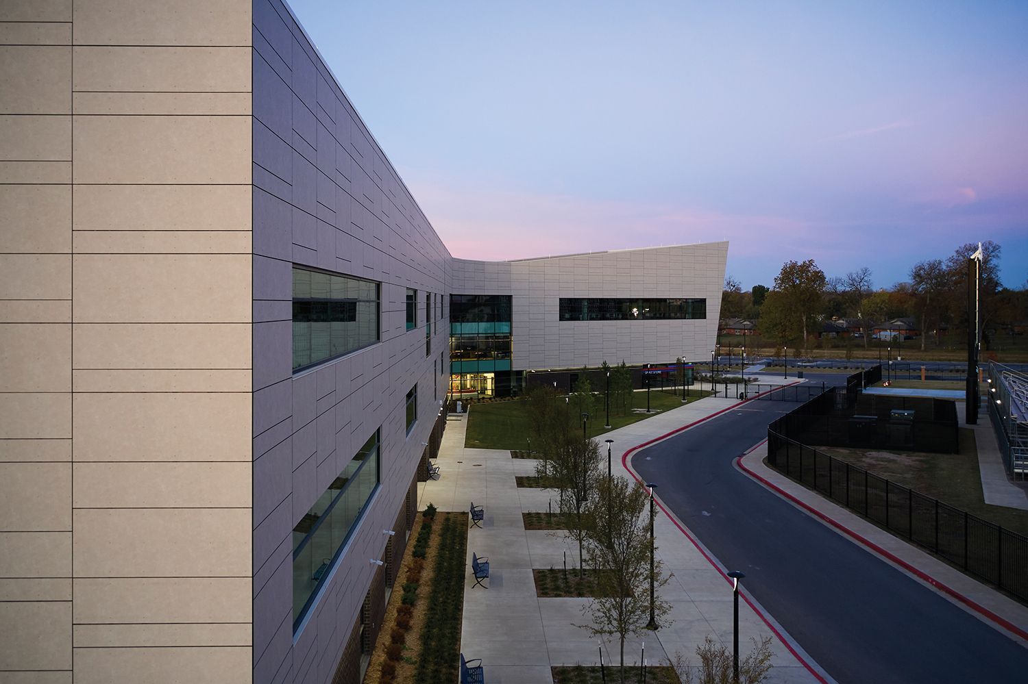 Bixby High School’s 200,000 SF Academic Building reimagines the traditional campus model, organizing flexible classrooms around vibrant commons spaces inspired by a collegiate framework—fostering independence, collaboration, and academic growth. Photo: Adam Murphy